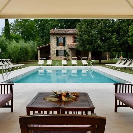 Borgo Ai Lecci Country house *